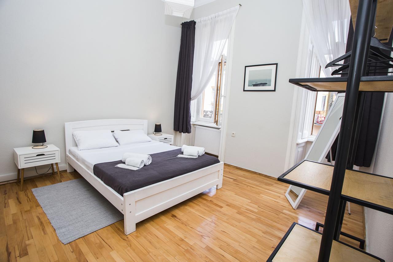 Charming 2Br Apartment In Old Tbilisi - By Wehost Esterno foto