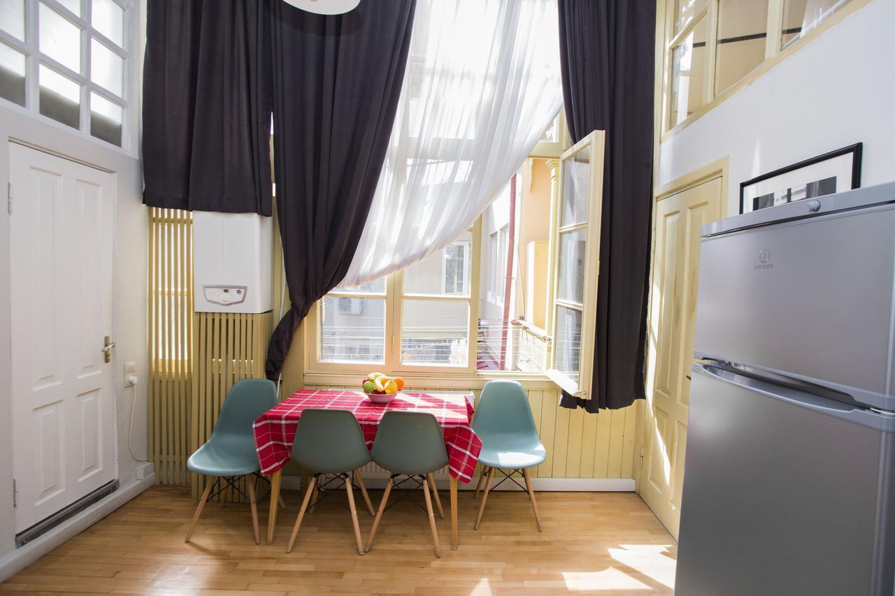 Charming 2Br Apartment In Old Tbilisi - By Wehost Esterno foto