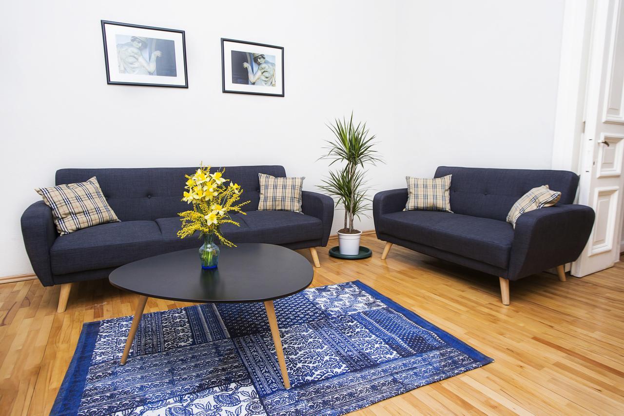 Charming 2Br Apartment In Old Tbilisi - By Wehost Esterno foto